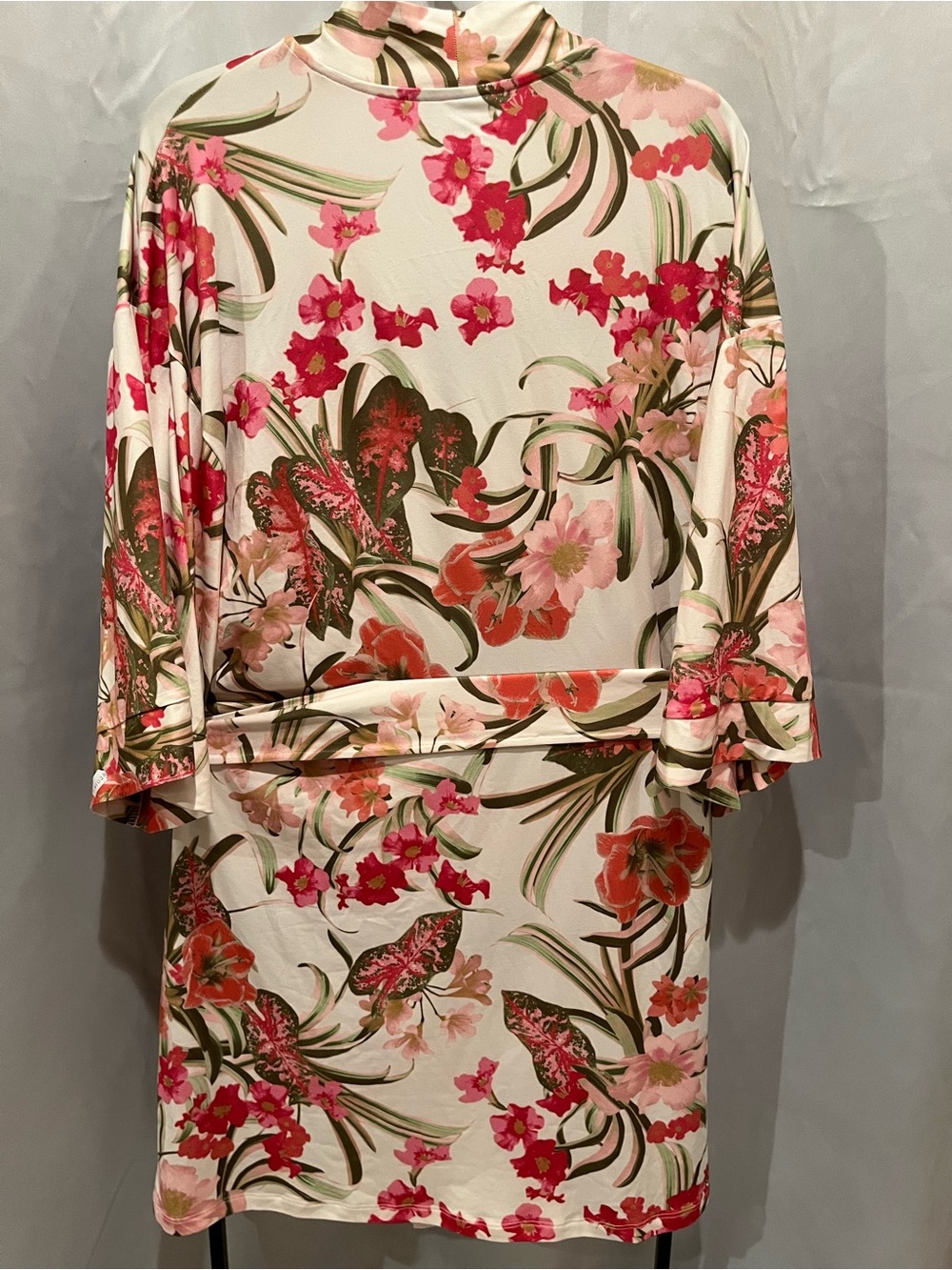 Ambrielle Women's Robe - Picture 3 of 3